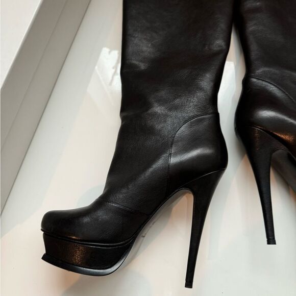 Yves Saint Laurent Tribute Platform Black Leather Boots. Below Knee - Picture 6 of 13